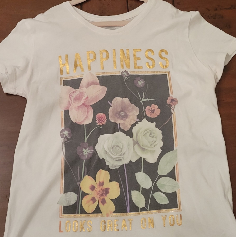 Youth Girl's Old Navy Short Sleeve Shirt. Size 14 or XL